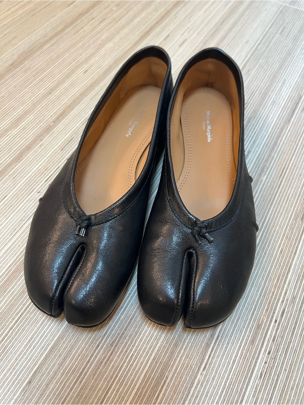 Maison Margiela Black Tabi Split-Toe Leather Flats